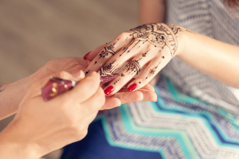 Royal Finger Mehndi Design