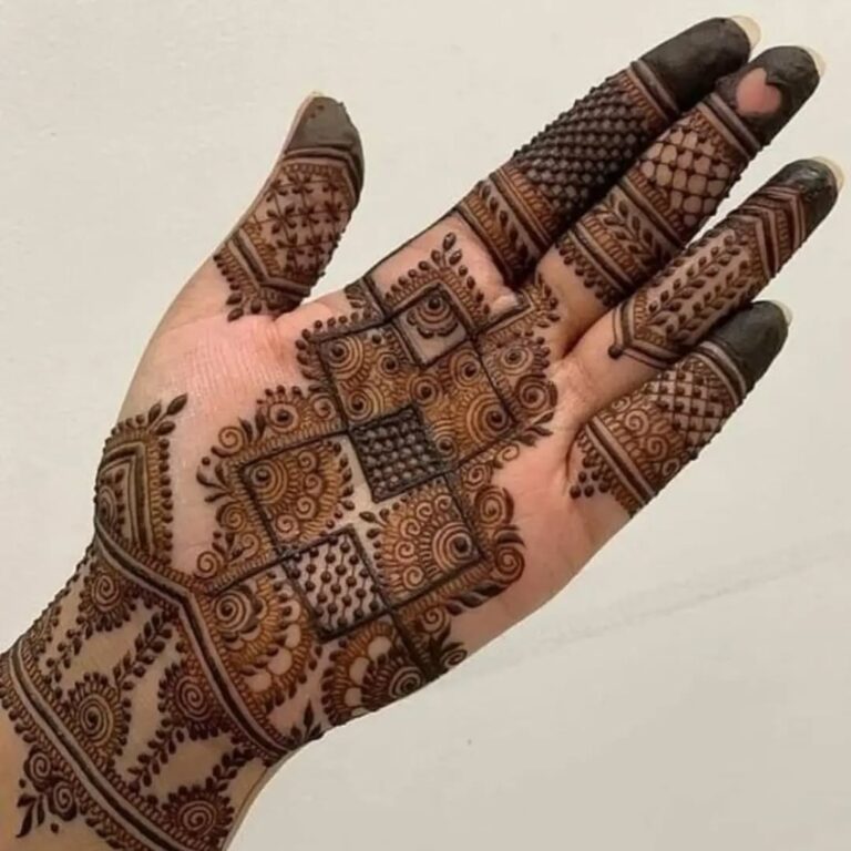 Royal Finger Mehndi Design