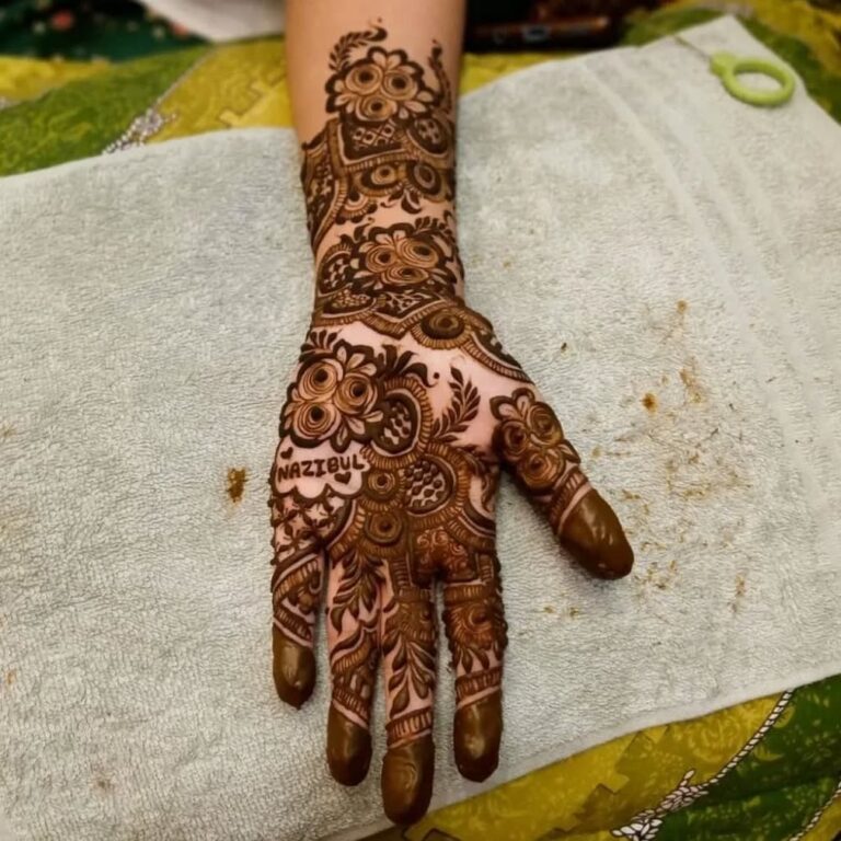 Royal Finger Mehndi Design