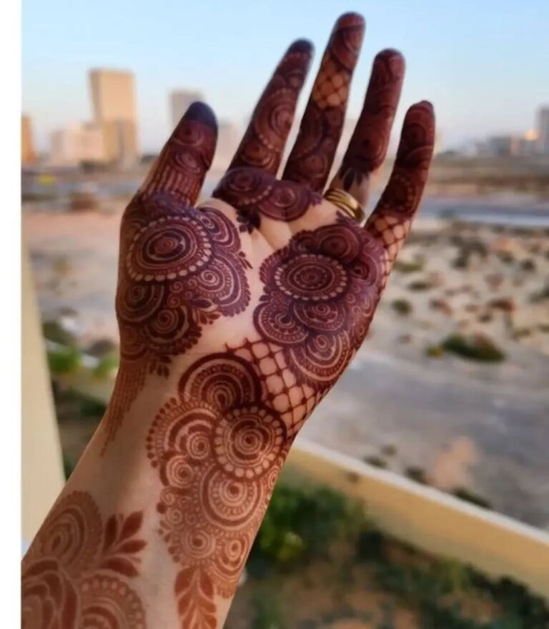 Royal Finger Mehndi Design