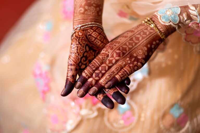 Royal Finger Mehndi Design