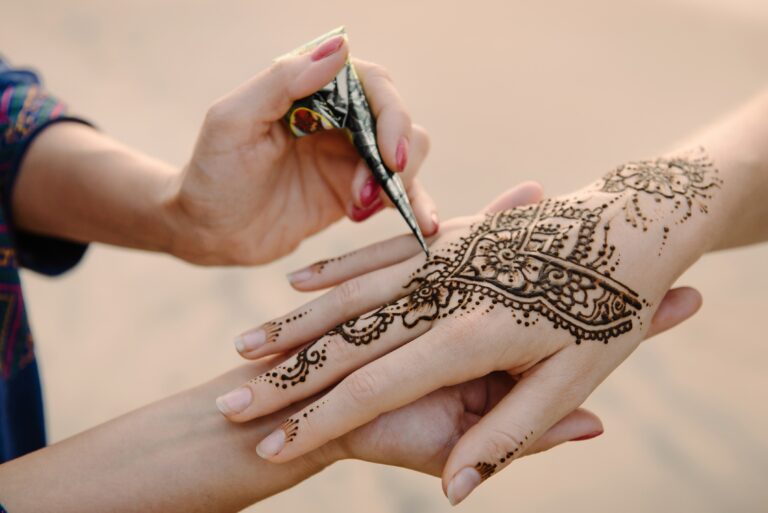 Royal Finger Mehndi Design