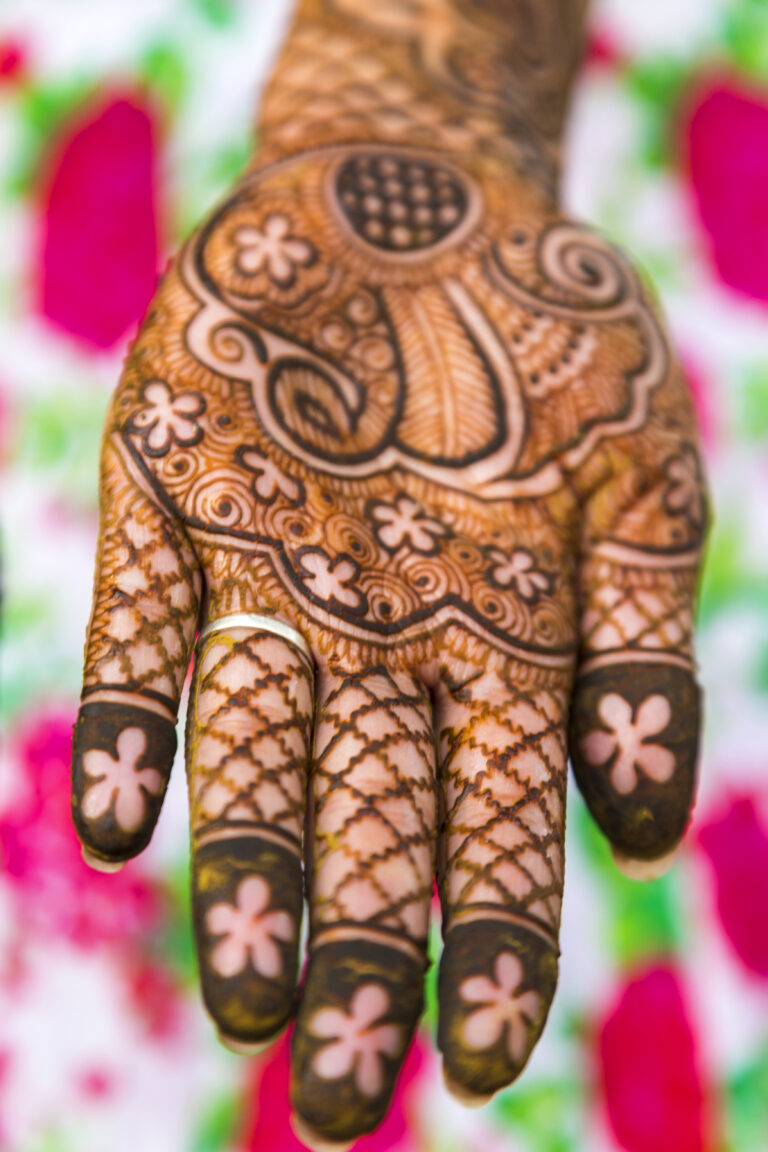 Royal Finger Mehndi Design