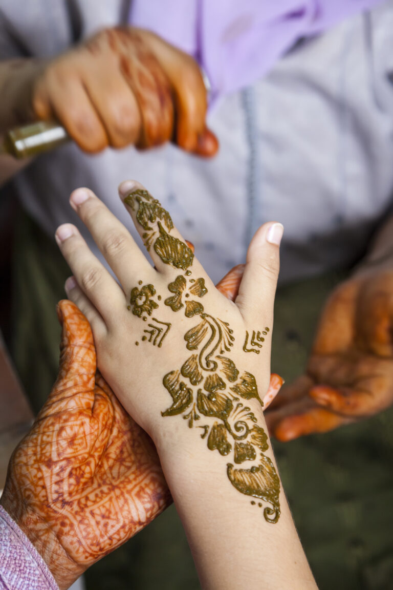 Royal Finger Mehndi Design