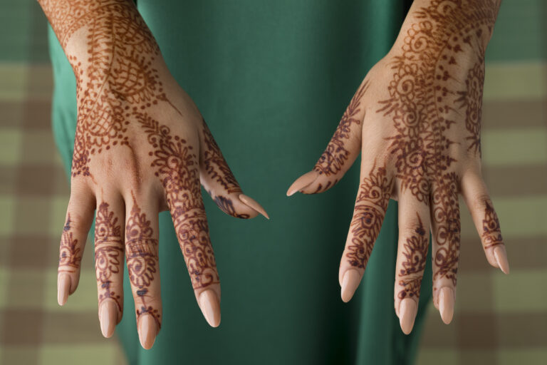 Royal Finger Mehndi Design