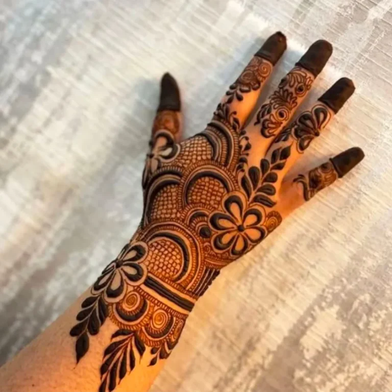 modern royal front hand mehndi design