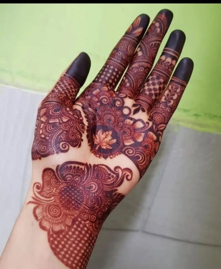 modern royal front hand mehndi design