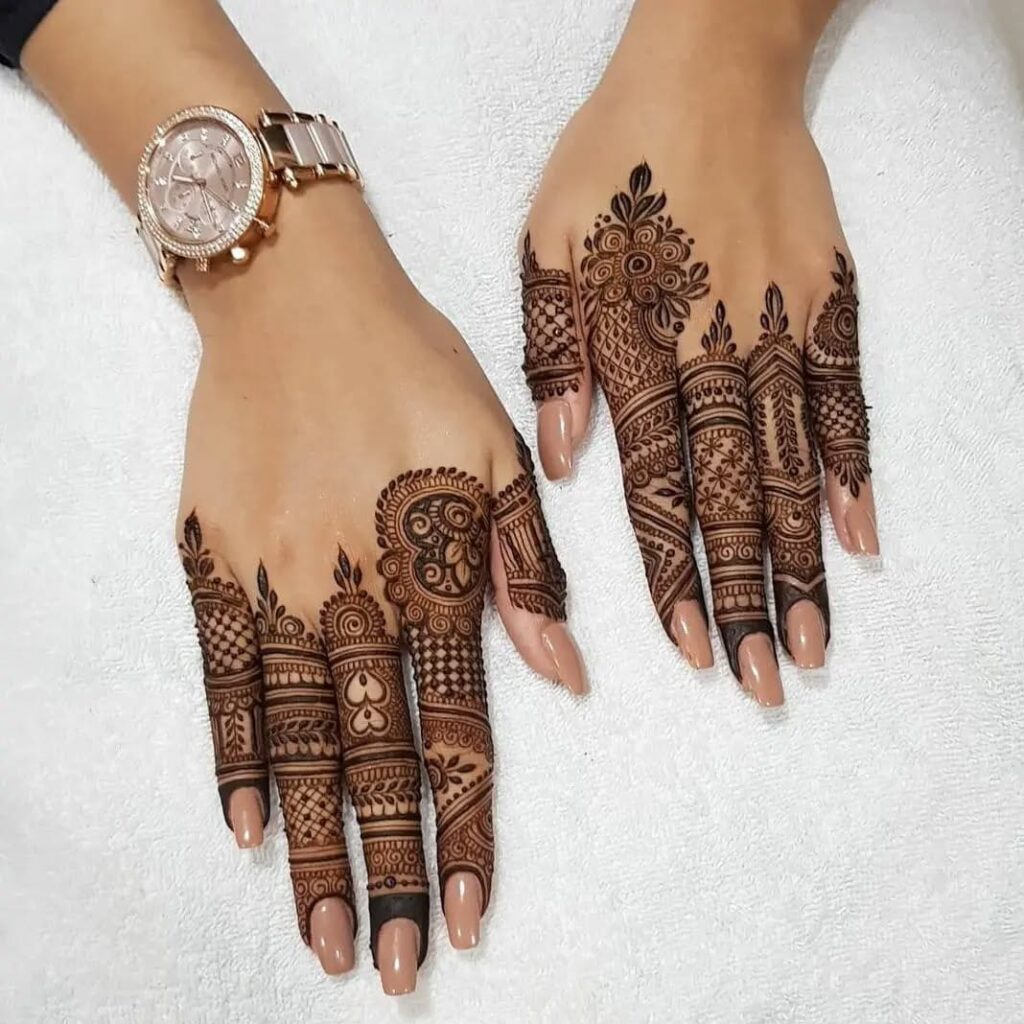 instagram stylish back hand mehndi designs​