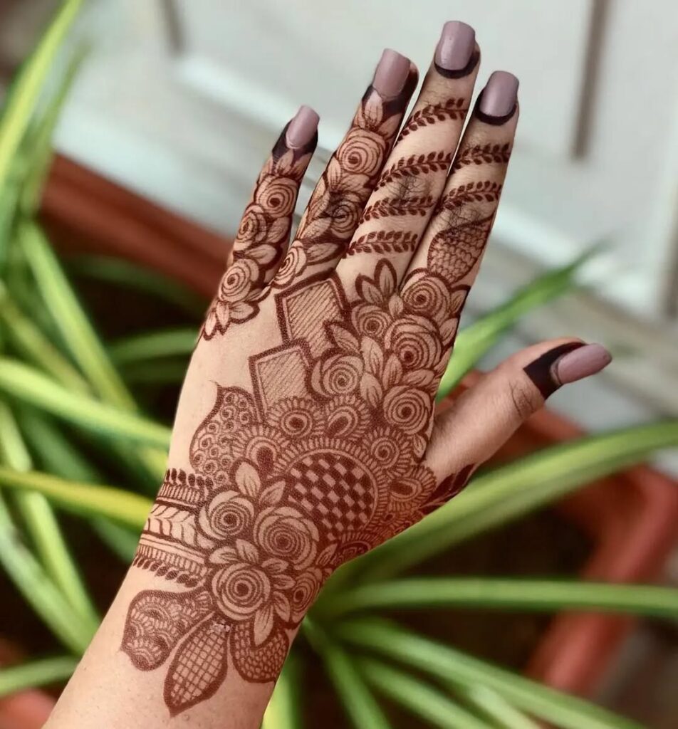 instagram stylish back hand mehndi designs​