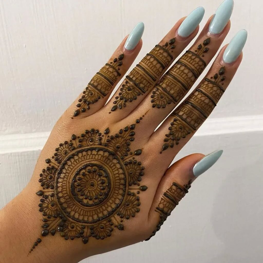 Minimalist Mehendi Designs