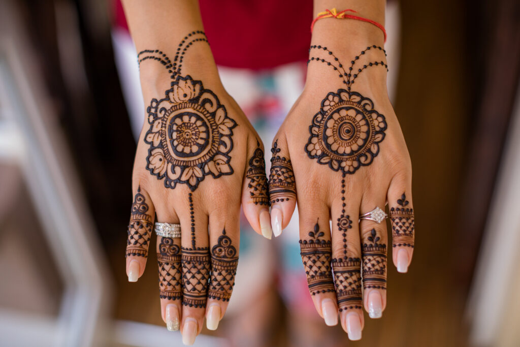 Simple Mehndi Design New Photo 2025
