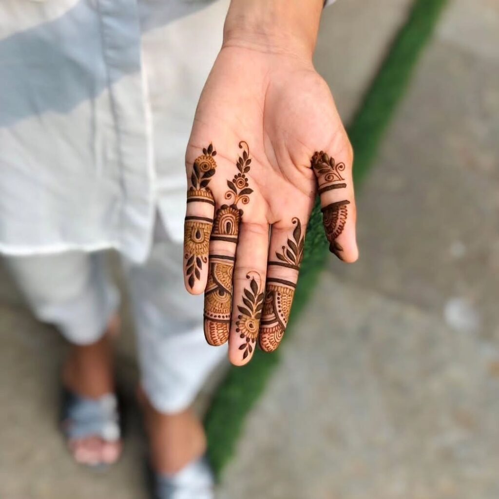Simple Mehndi Design Photos