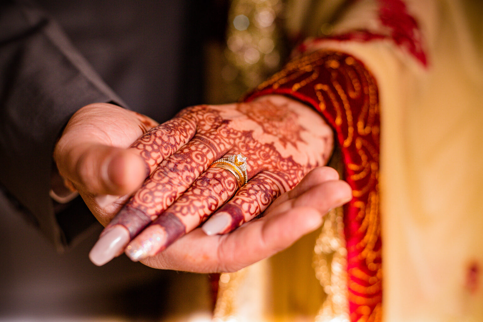 royal front hand mehndi design