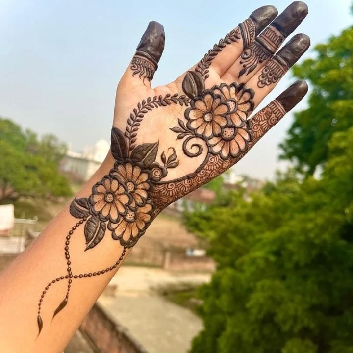 dubai mehndi design photo