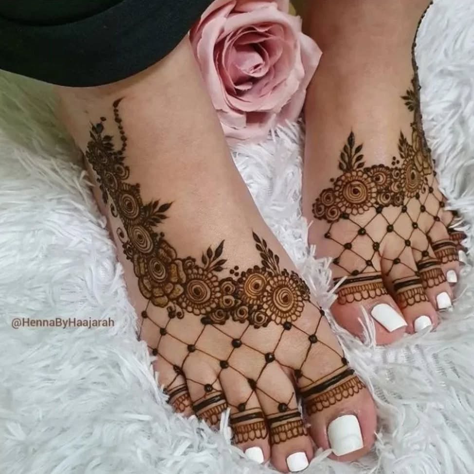 leg mehndi design