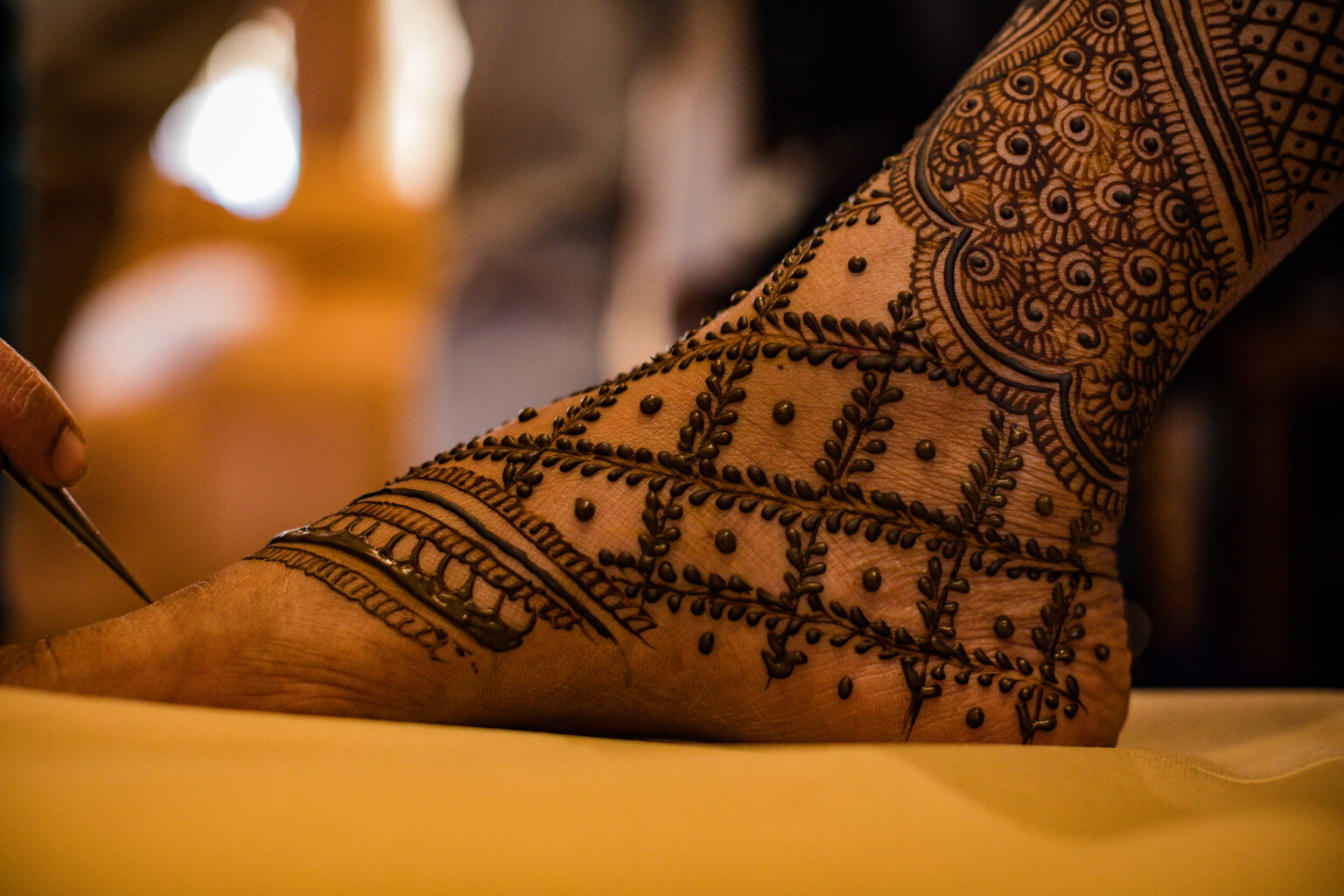 leg mehndi design