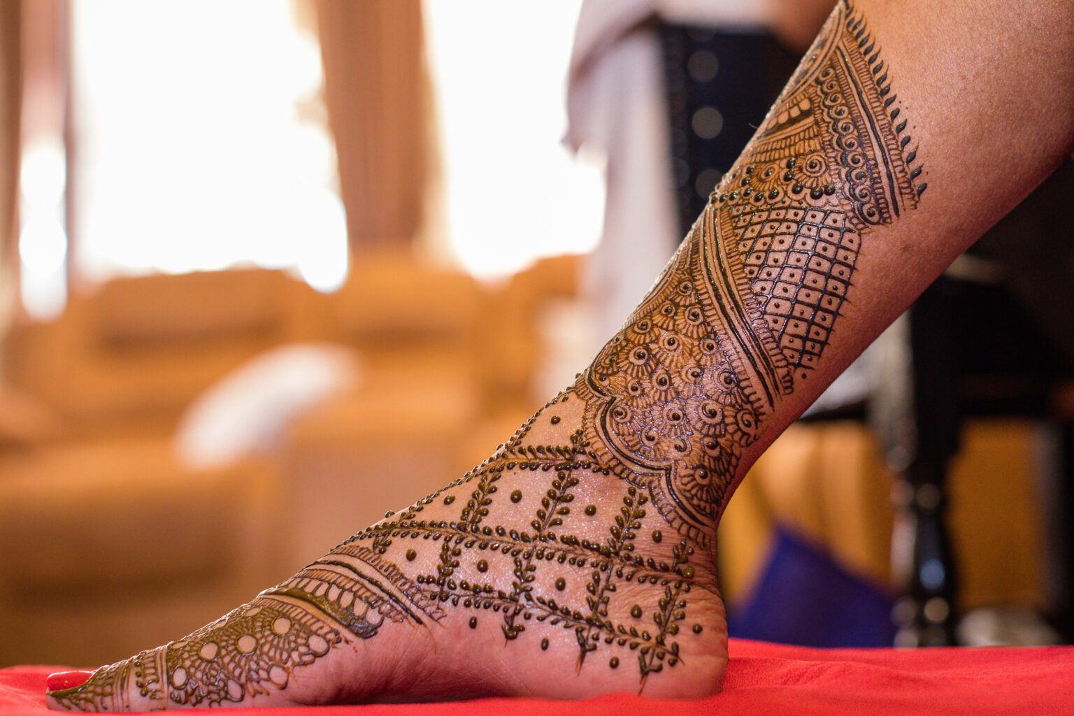 leg mehndi design