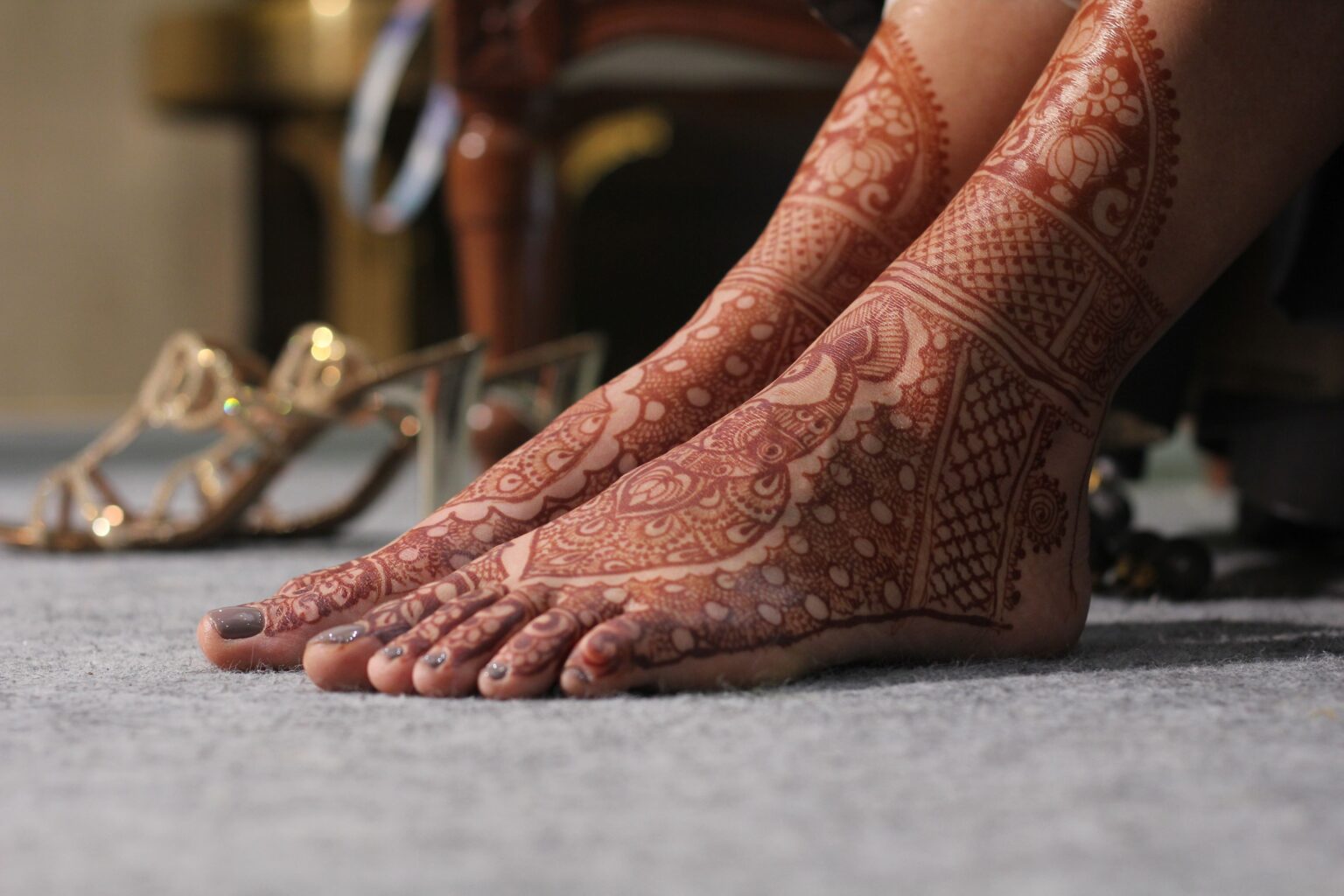 leg mehndi design