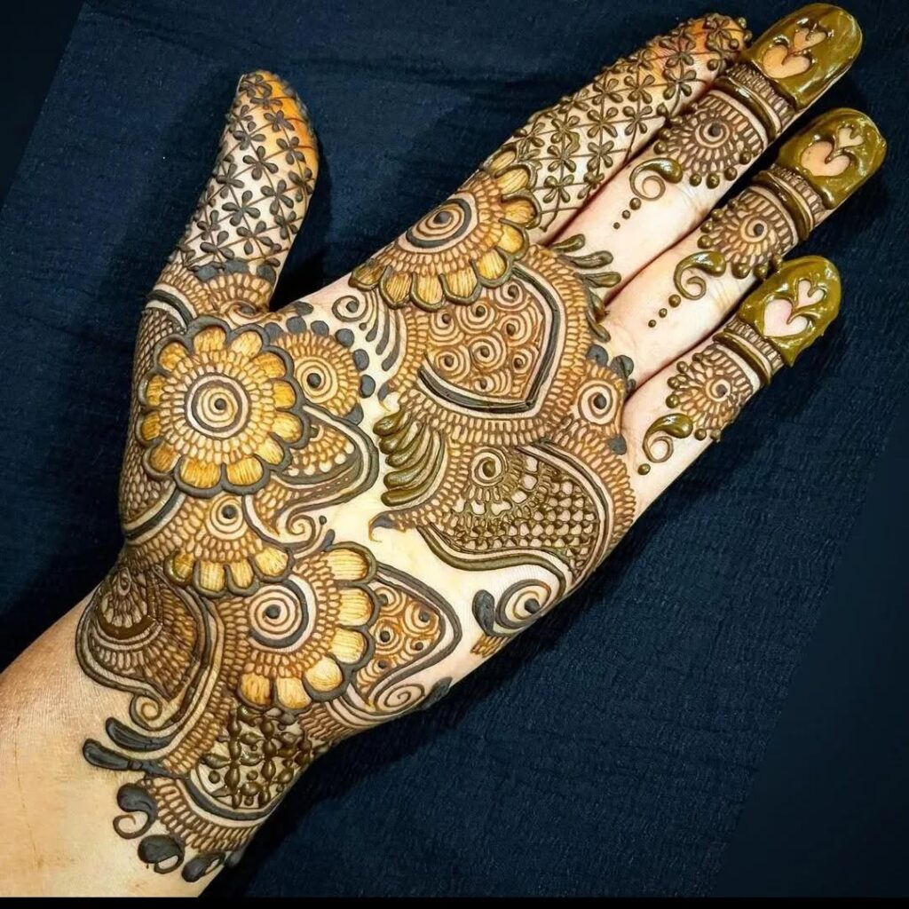 royal front hand mehndi design