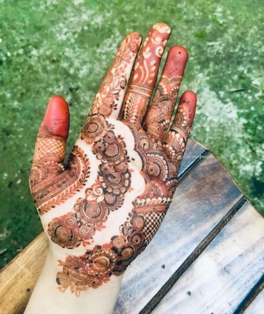 royal front hand mehndi design