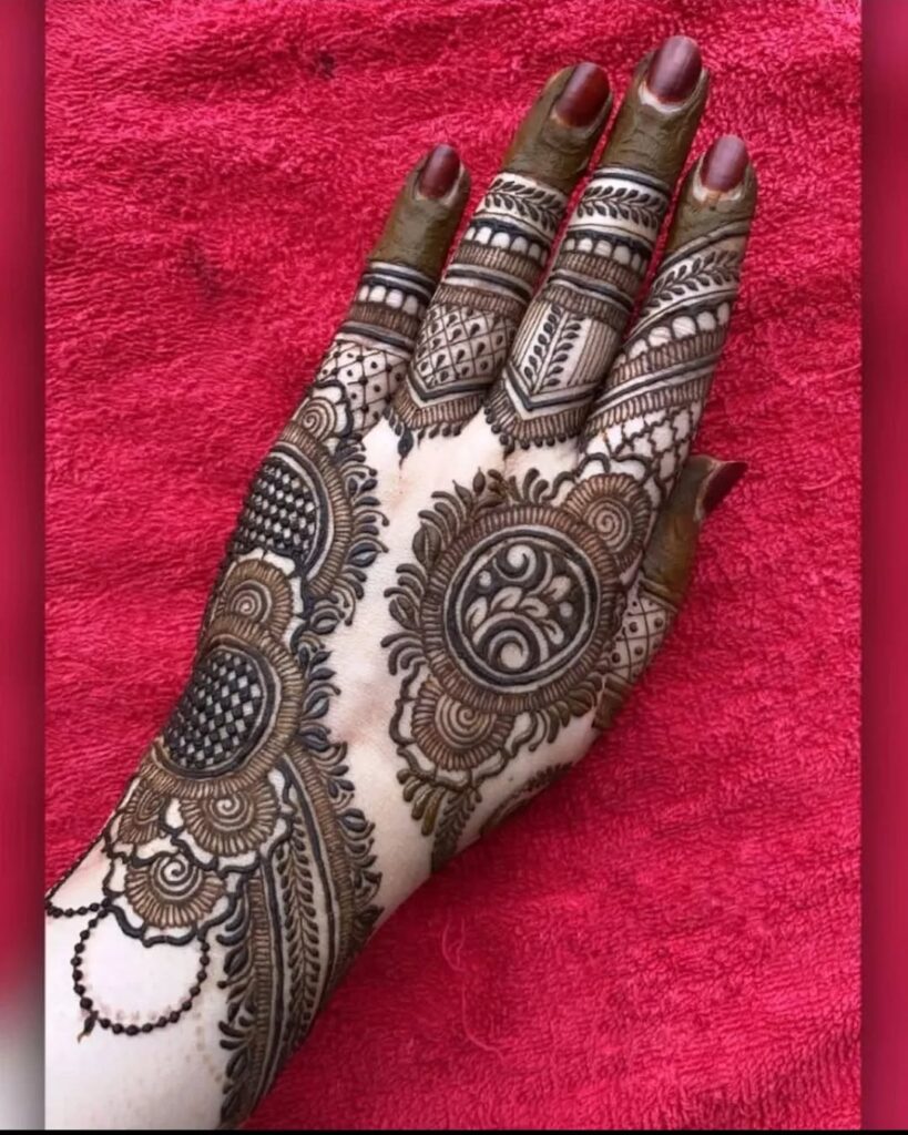 royal front hand mehndi design