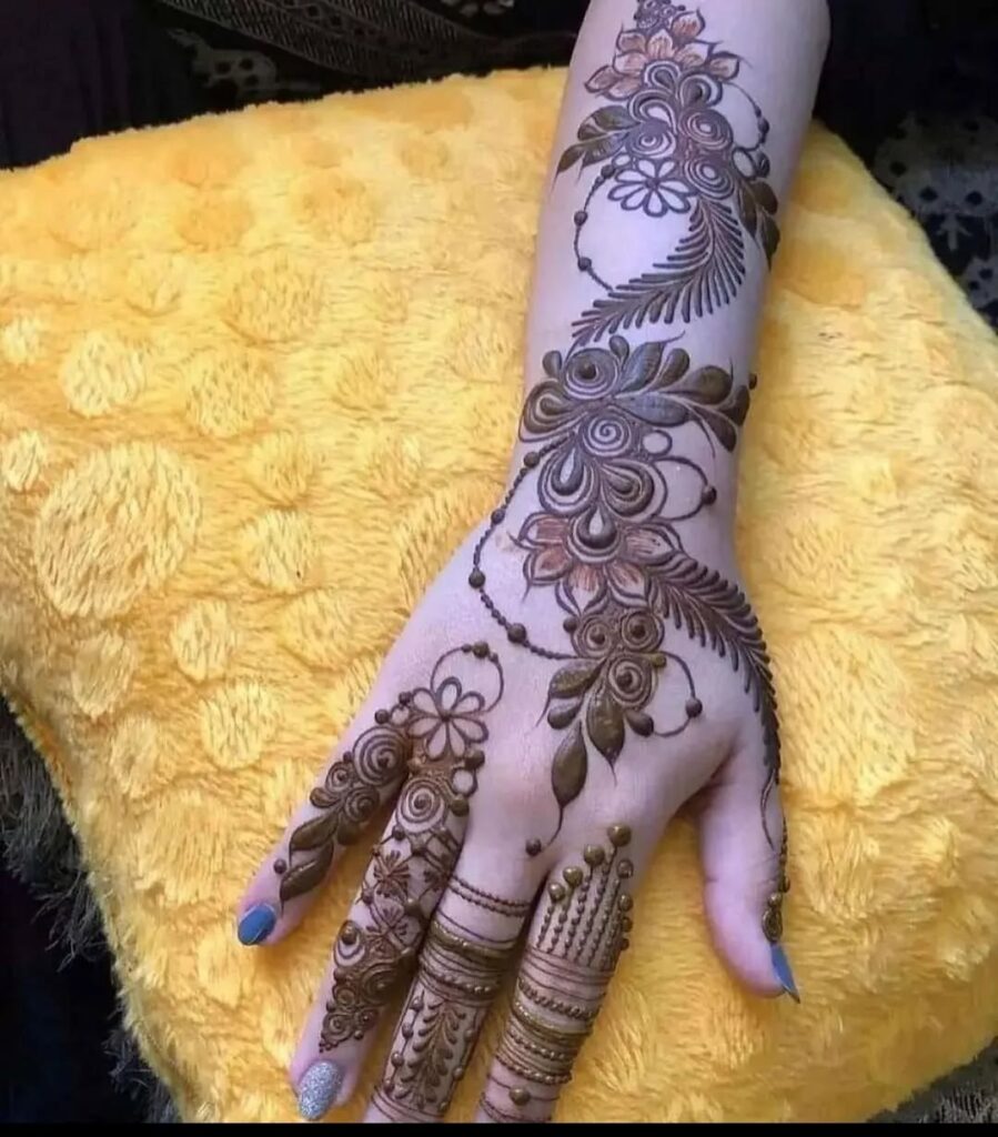 royal front hand mehndi design