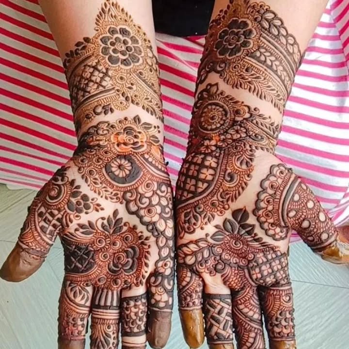 Gol Tikka Mehndi Designs and Ideas