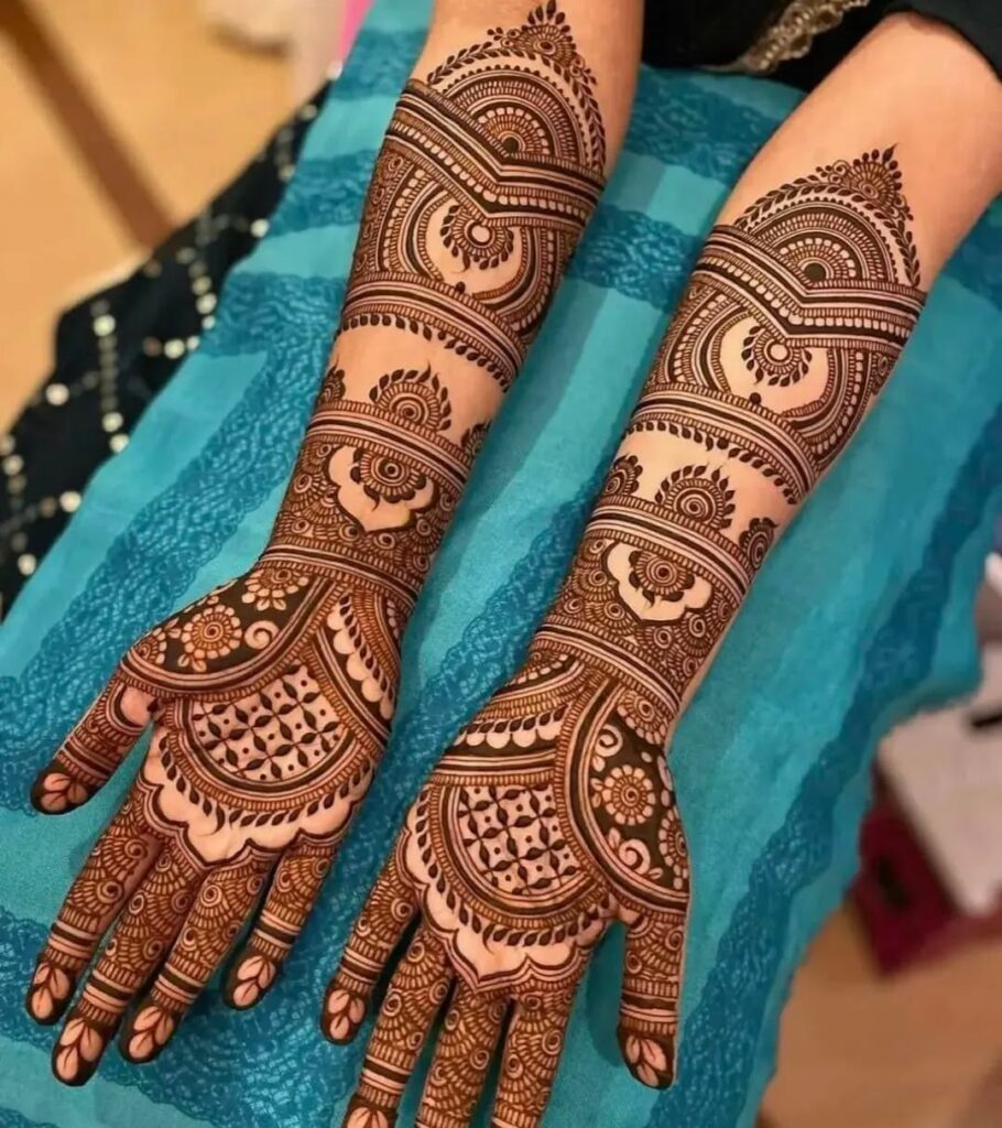 Gol Tikka Mehndi Designs and Ideas