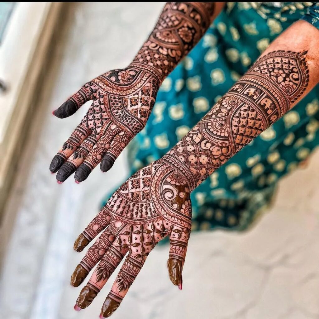 Gol Tikka Mehndi Designs and Ideas