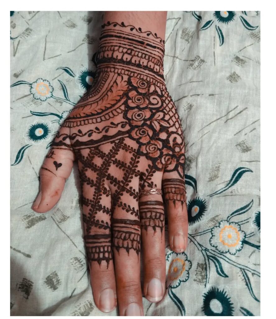 Heart Mehndi Design