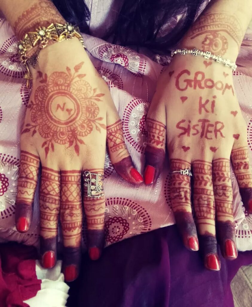 Heart Mehndi Design