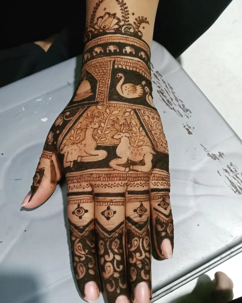Heart Mehndi Design