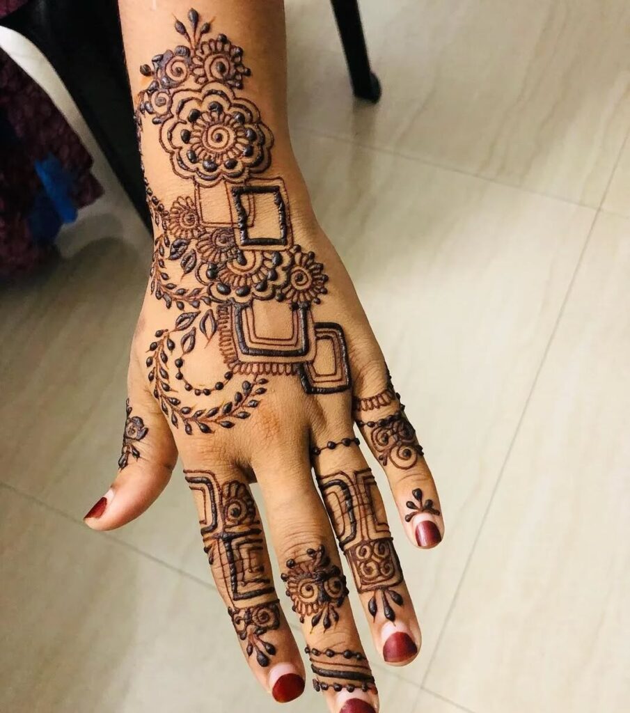 Simple Mehndi Design New Photo 2025