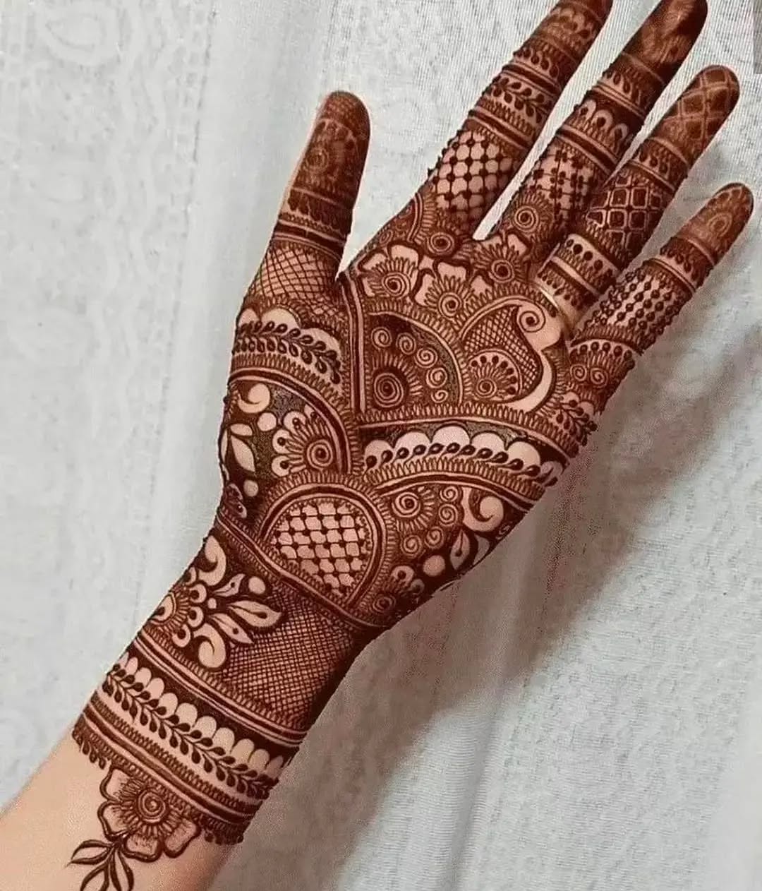 dulhan mehndi design photo