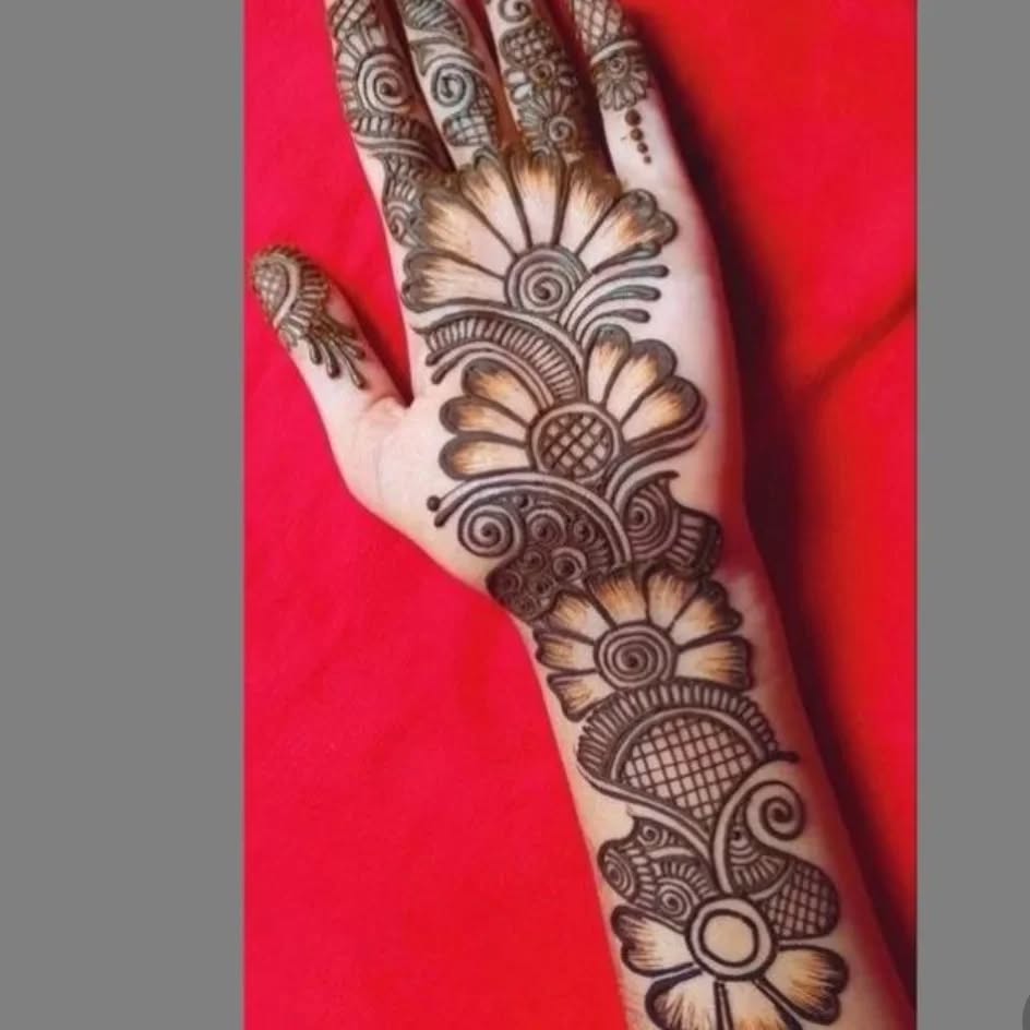 simple royal mehndi design