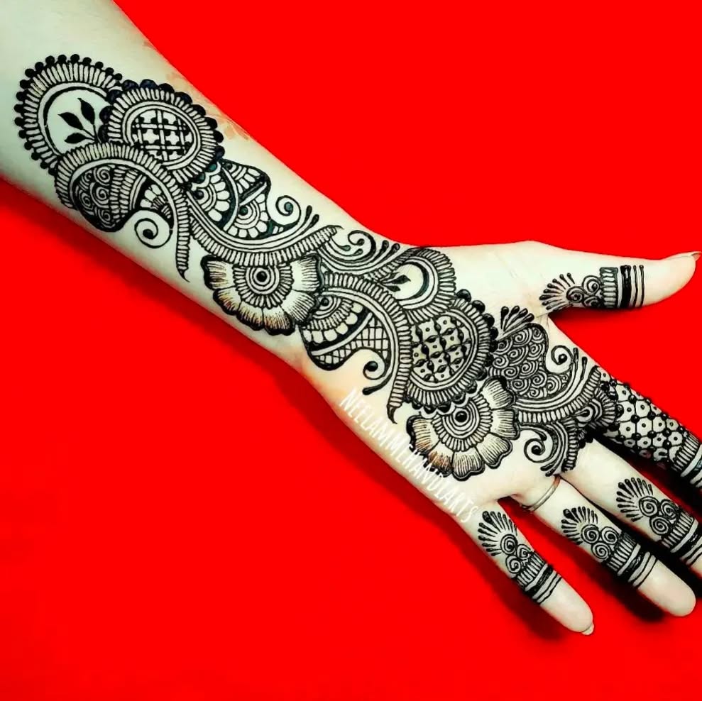 simple royal mehndi design